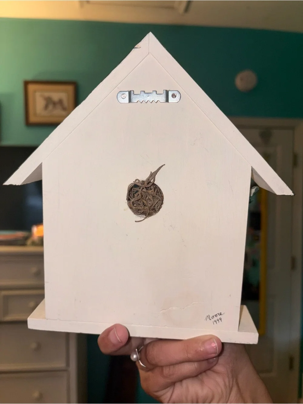 1999 Vintage Hand-Made/Painted White & Green Wooden Birdhouse Hanging Wall Decor
